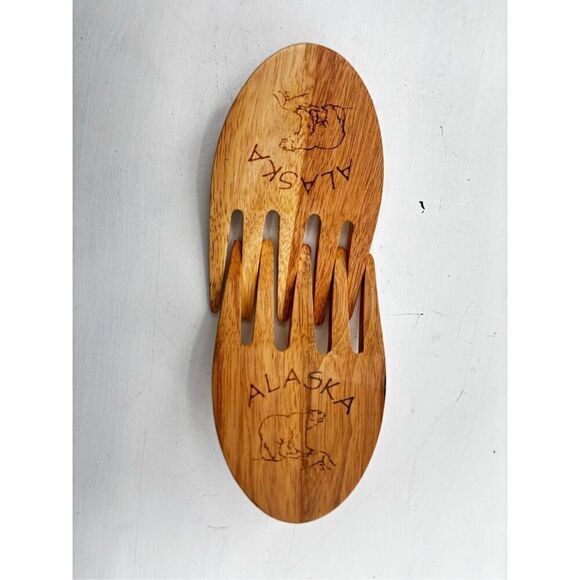 Alaska hands salad tossing forks - Picture 3 of 4